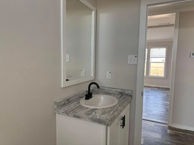 $211,900 | 210 East Heritage Lane, Happy, TX 79042