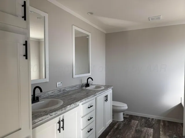 $211,900 | 210 East Heritage Lane, Happy, TX 79042