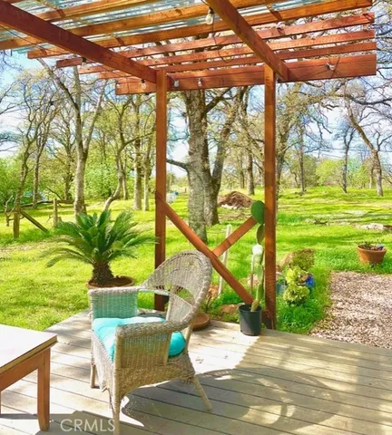 a view of an outdoor space