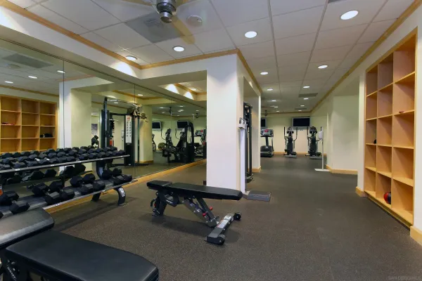 $10,000 | 939 Coast Boulevard, La Jolla, CA 92037