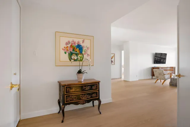 $10,000 | 939 Coast Boulevard, La Jolla, CA 92037