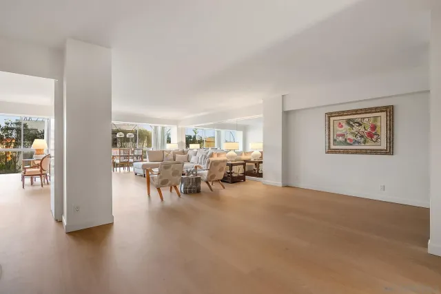 $10,000 | 939 Coast Boulevard, La Jolla, CA 92037