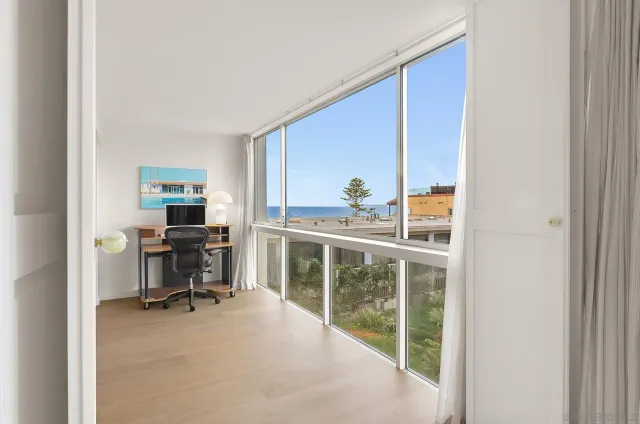 $10,000 | 939 Coast Boulevard, La Jolla, CA 92037