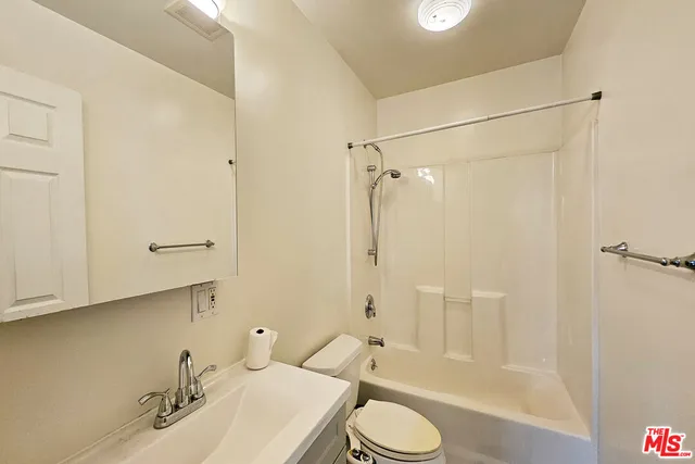 $1,850 | 302 North Griffith Park Drive, Burbank, CA 91506