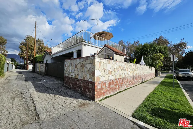 $1,850 | 302 North Griffith Park Drive, Burbank, CA 91506