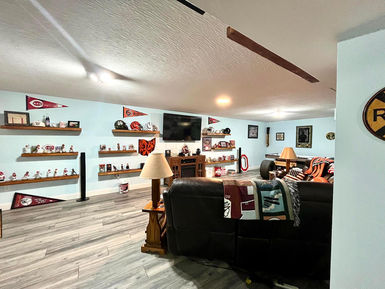 3434 Sugar Run Road Piketon, OH 45661 - Photo 32 of 36 Family room