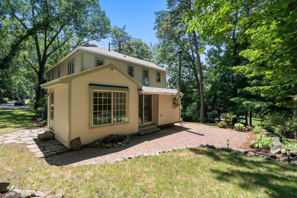 41 Locust Avenue Lexington, MA 02421 - Photo 26 of 34