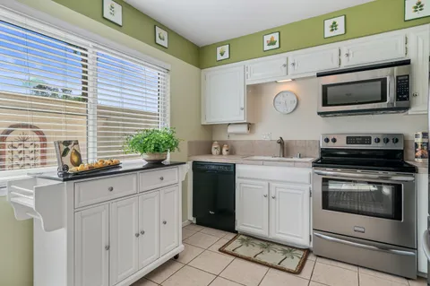 $335,000 | 6134 Arroyo Road, Unit 4, Palm Springs, CA 92264