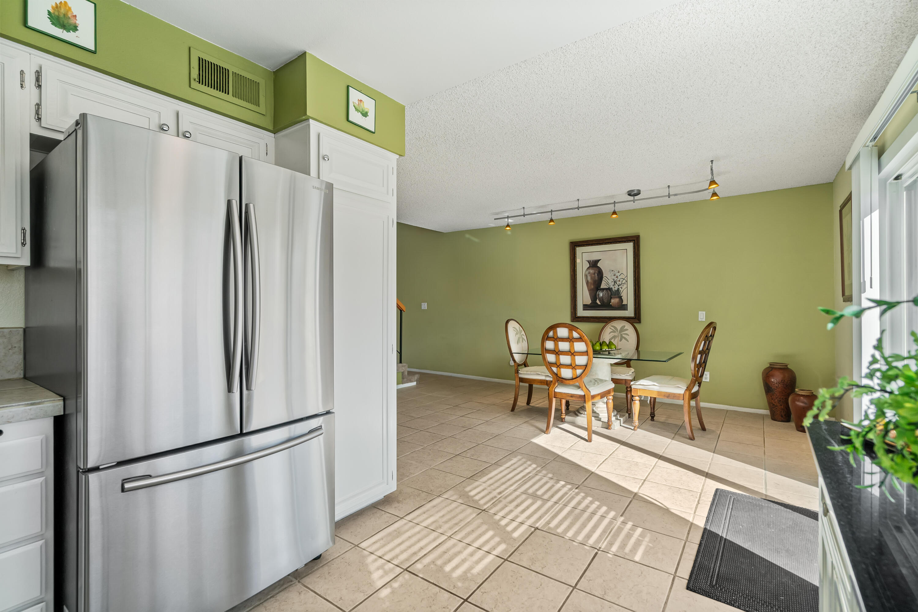 6134 Arroyo Road, Unit 4 Palm Springs, CA 92264 - Photo 14 of 44 IMG-20