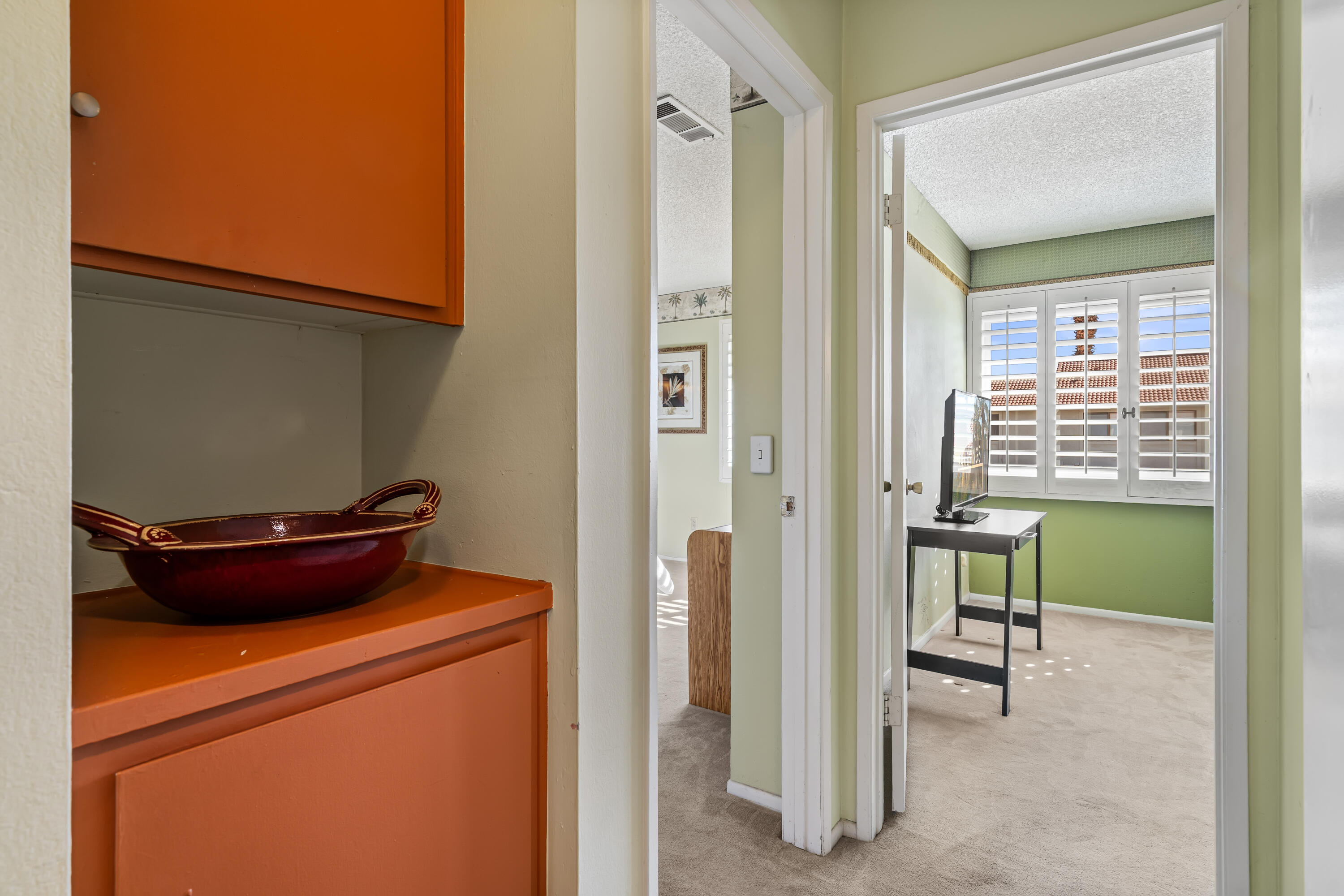 6134 Arroyo Road, Unit 4 Palm Springs, CA 92264 - Photo 31 of 44 IMG-29