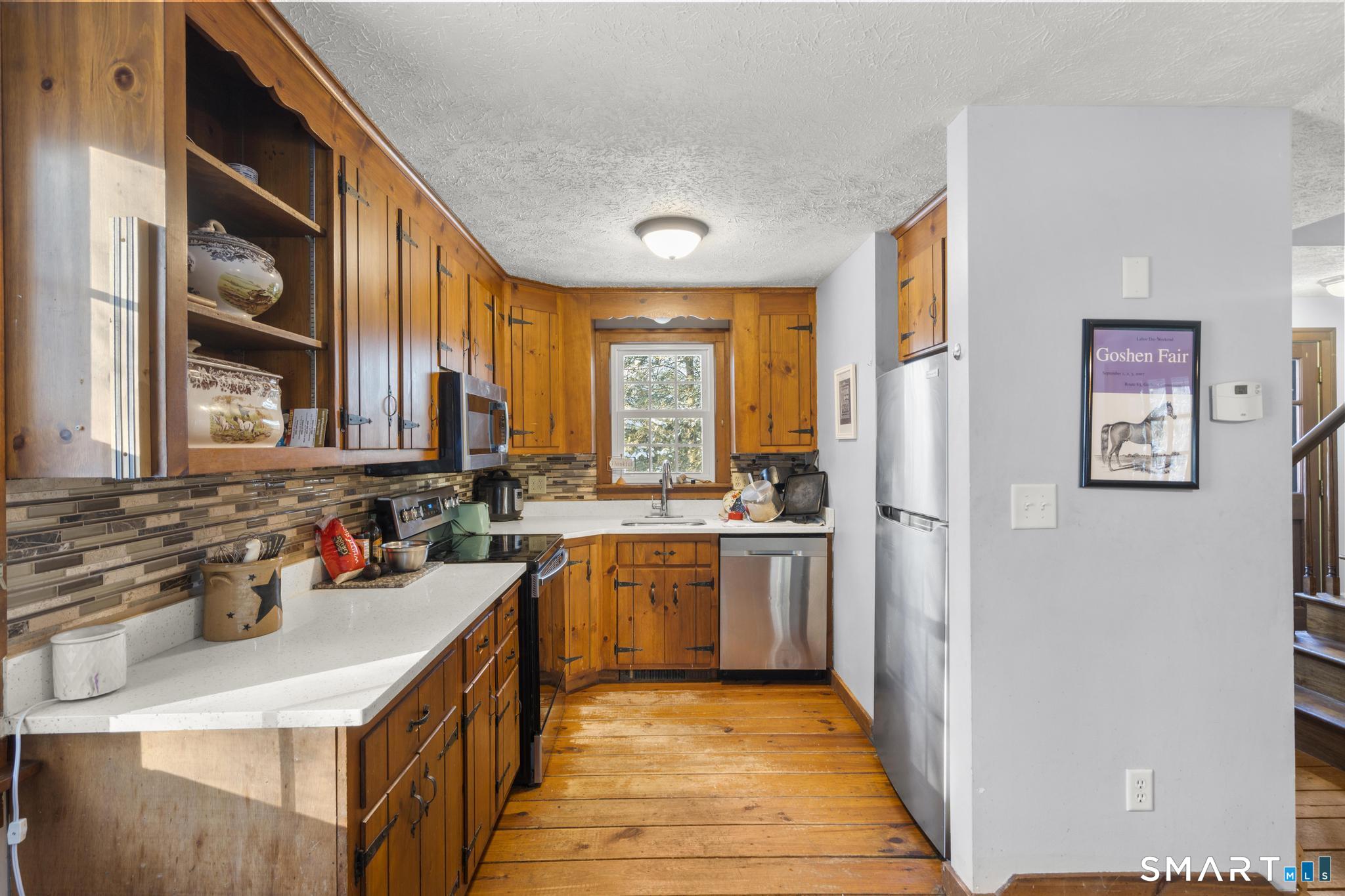 2 Overlook Road Plymouth, CT 06786 - Photo 5 of 28