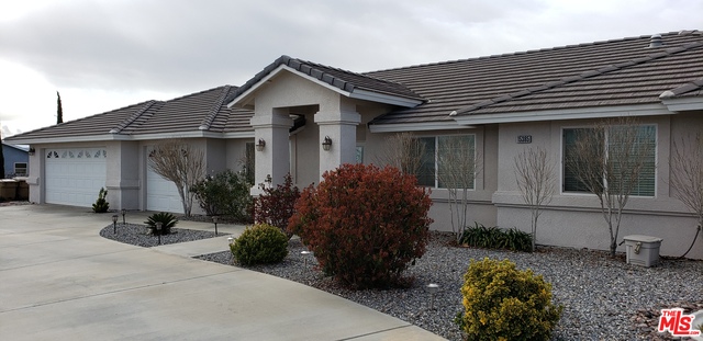 15385 Smoke Tree Street Hesperia, CA 92345 - Photo 5 of 40