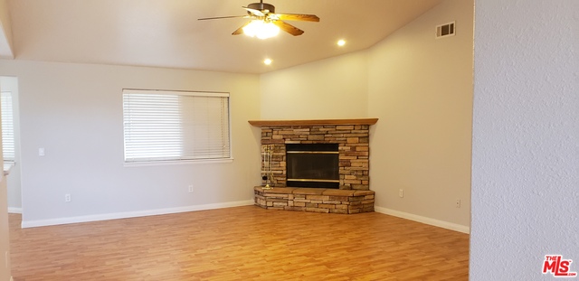 15385 Smoke Tree Street Hesperia, CA 92345 - Photo 7 of 40