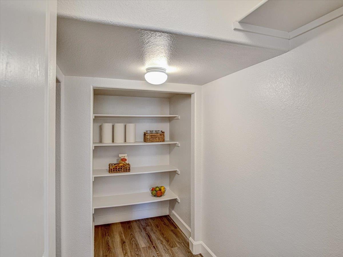 1042 Promenade Street Hercules, CA 94547 - Photo 29 of 60 a view of decorative lights