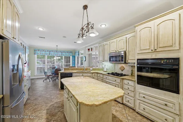 $389,000 | 10500 Lebanon Pinegrove Road, Terry, MS 39170
