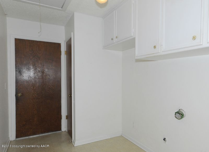 3733 Rutson Drive Amarillo, TX 79109 - Photo 13 of 35 Utility Room
