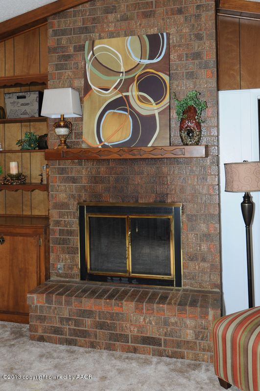 3733 Rutson Drive Amarillo, TX 79109 - Photo 19 of 35 Den Fireplace