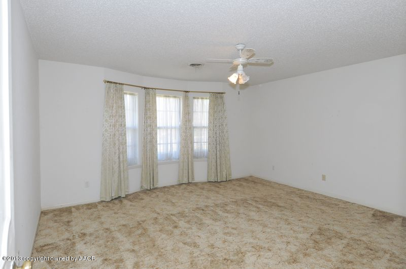 3733 Rutson Drive Amarillo, TX 79109 - Photo 21 of 35 3rd Bedroom