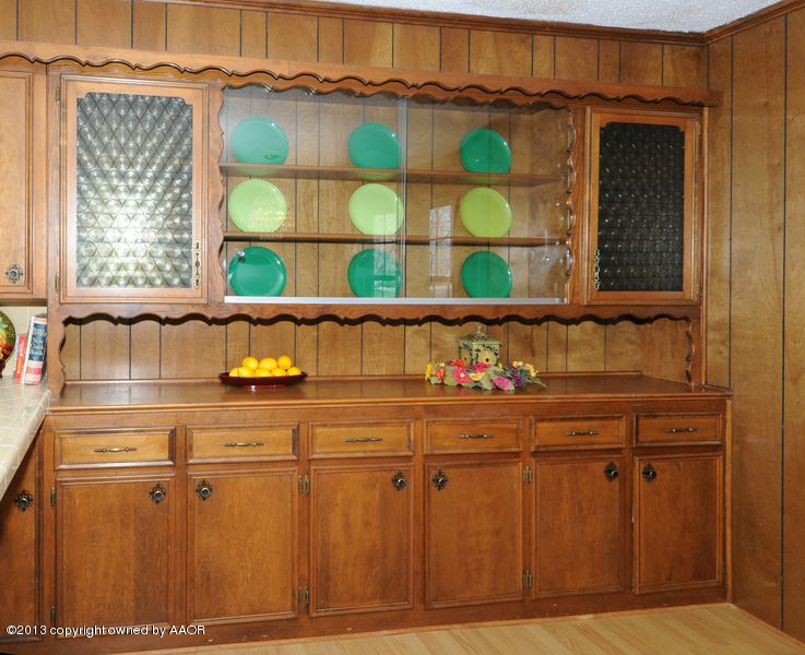3733 Rutson Drive Amarillo, TX 79109 - Photo 7 of 35 Built-in Hutch