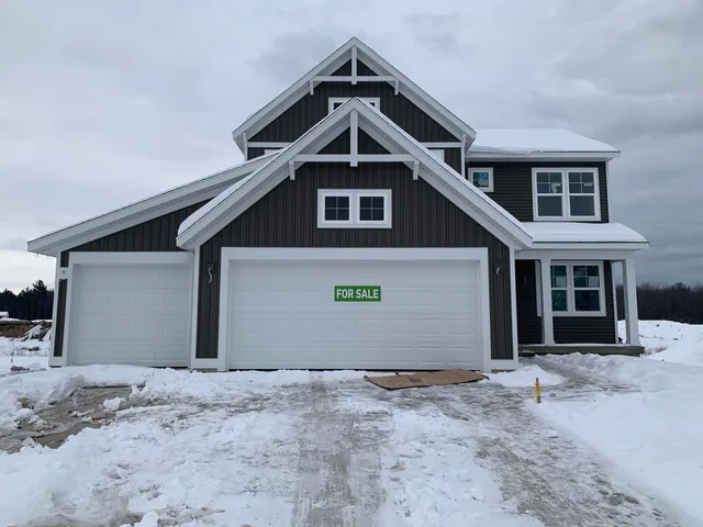 $479,900 | 15760 Norwalk Road, Grand Haven, MI 49417