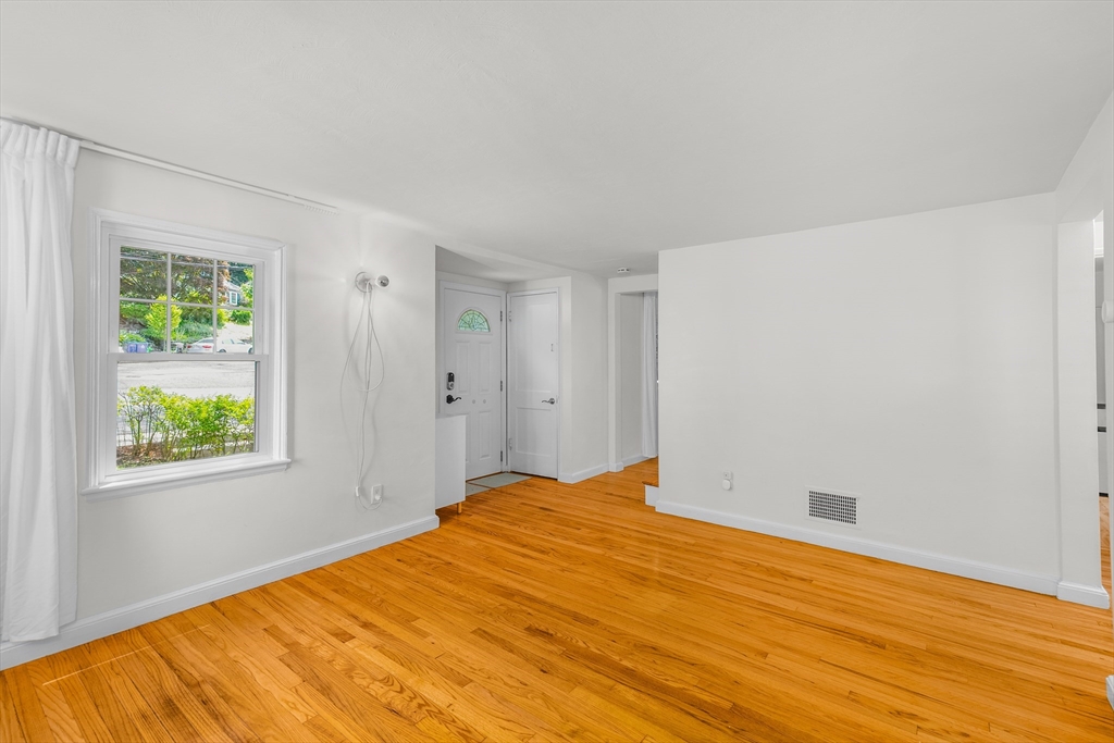 567 Poplar Street Boston, MA 02131 - Photo 10 of 42