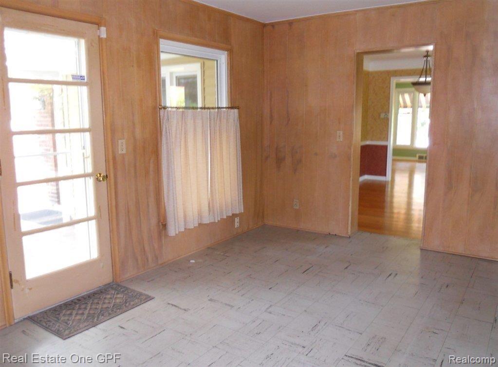 163 Ridgemont Road Grosse Pointe, MI 48236 - Photo 13 of 25 DSCN1515.JPG