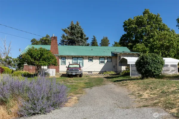 $739,900 | 2115 Sleepy Hollow Road, Wenatchee, WA 98801