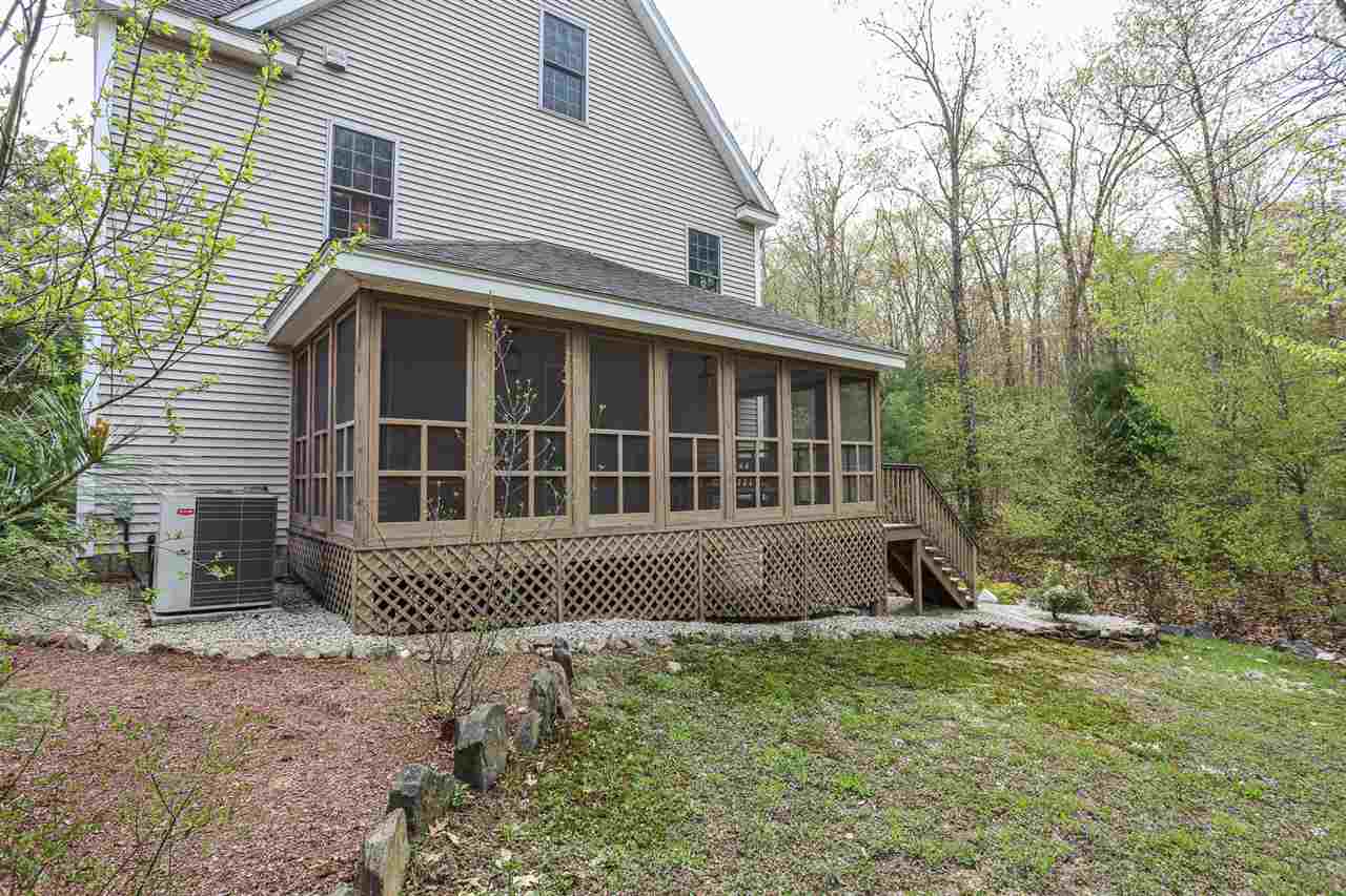 39 Justin Lane Rochester, NH 03839 - Photo 4 of 40