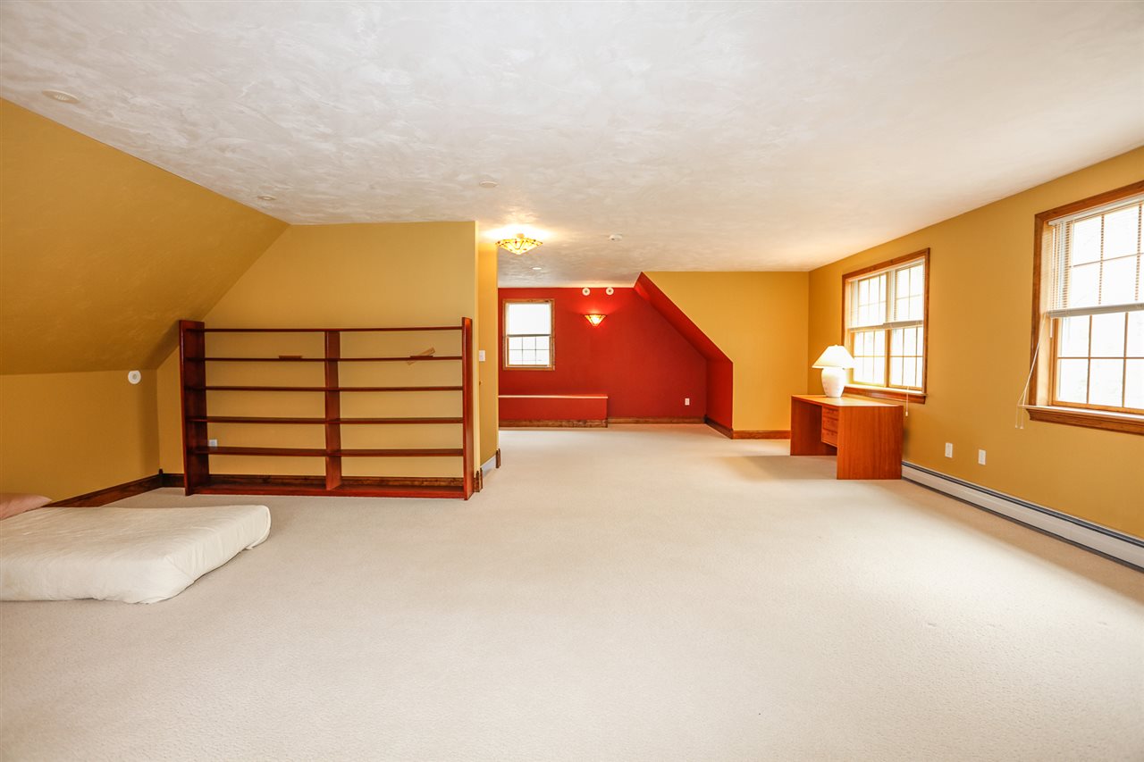 39 Justin Lane Rochester, NH 03839 - Photo 37 of 40