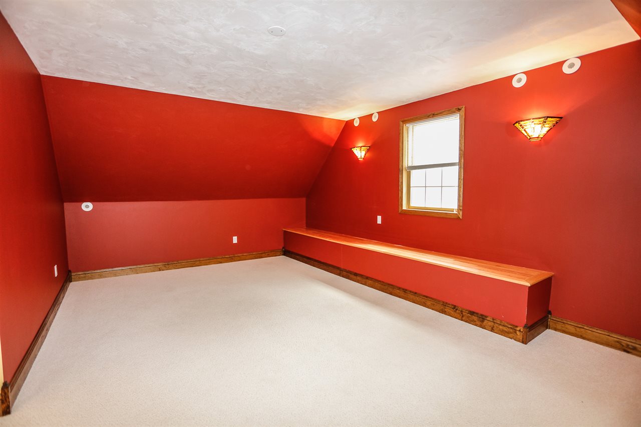 39 Justin Lane Rochester, NH 03839 - Photo 38 of 40