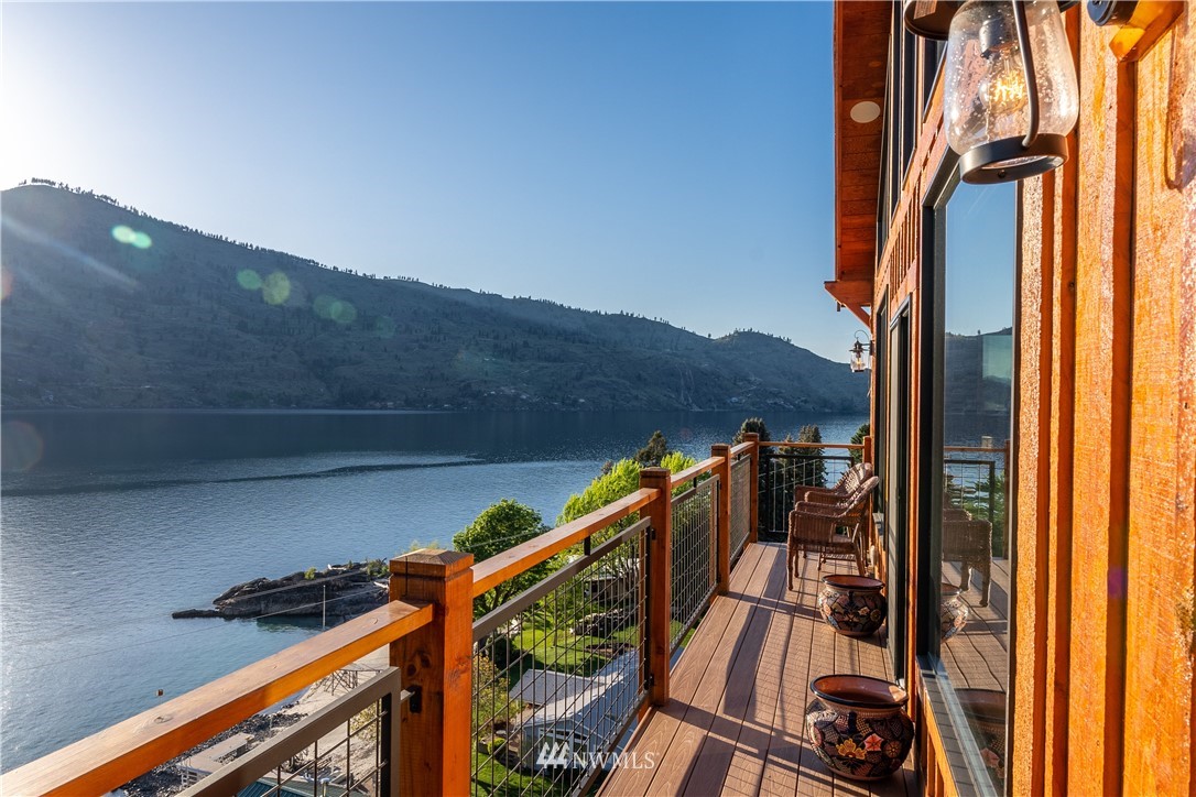 16048 South Lakeshore Road Chelan, WA 98816 - Photo 18 of 25 Gallery Image 18