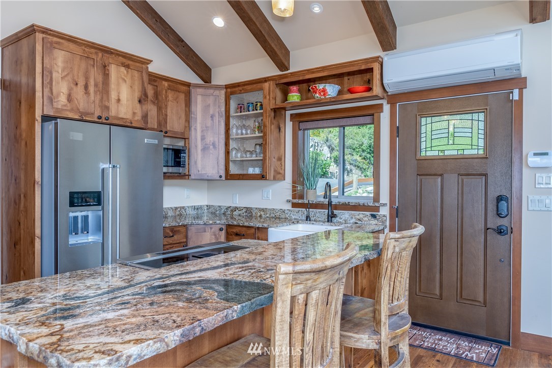 16048 South Lakeshore Road Chelan, WA 98816 - Photo 19 of 25 Gallery Image 19