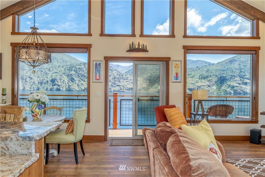 16048 South Lakeshore Road Chelan, WA 98816 - Photo 20 of 25 Gallery Image 20
