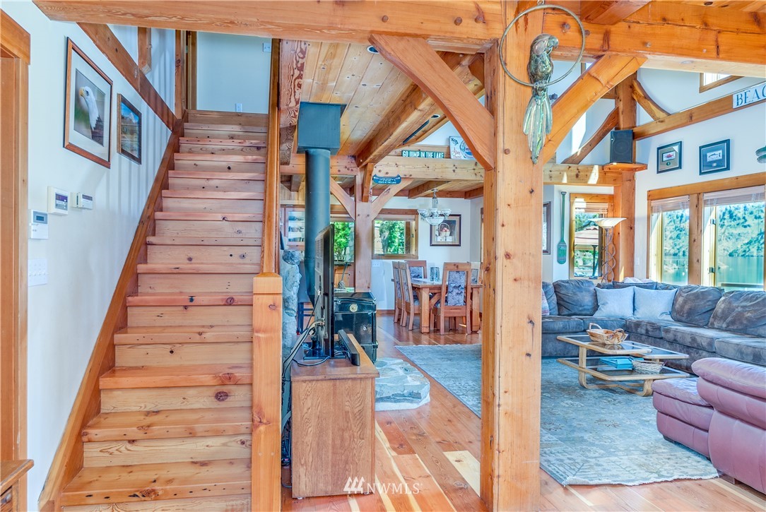 16048 South Lakeshore Road Chelan, WA 98816 - Photo 6 of 25 Gallery Image 6