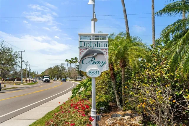 $1,395,000 | 1260 Dolphin Bay Way, Unit 404, Sarasota, FL 34242
