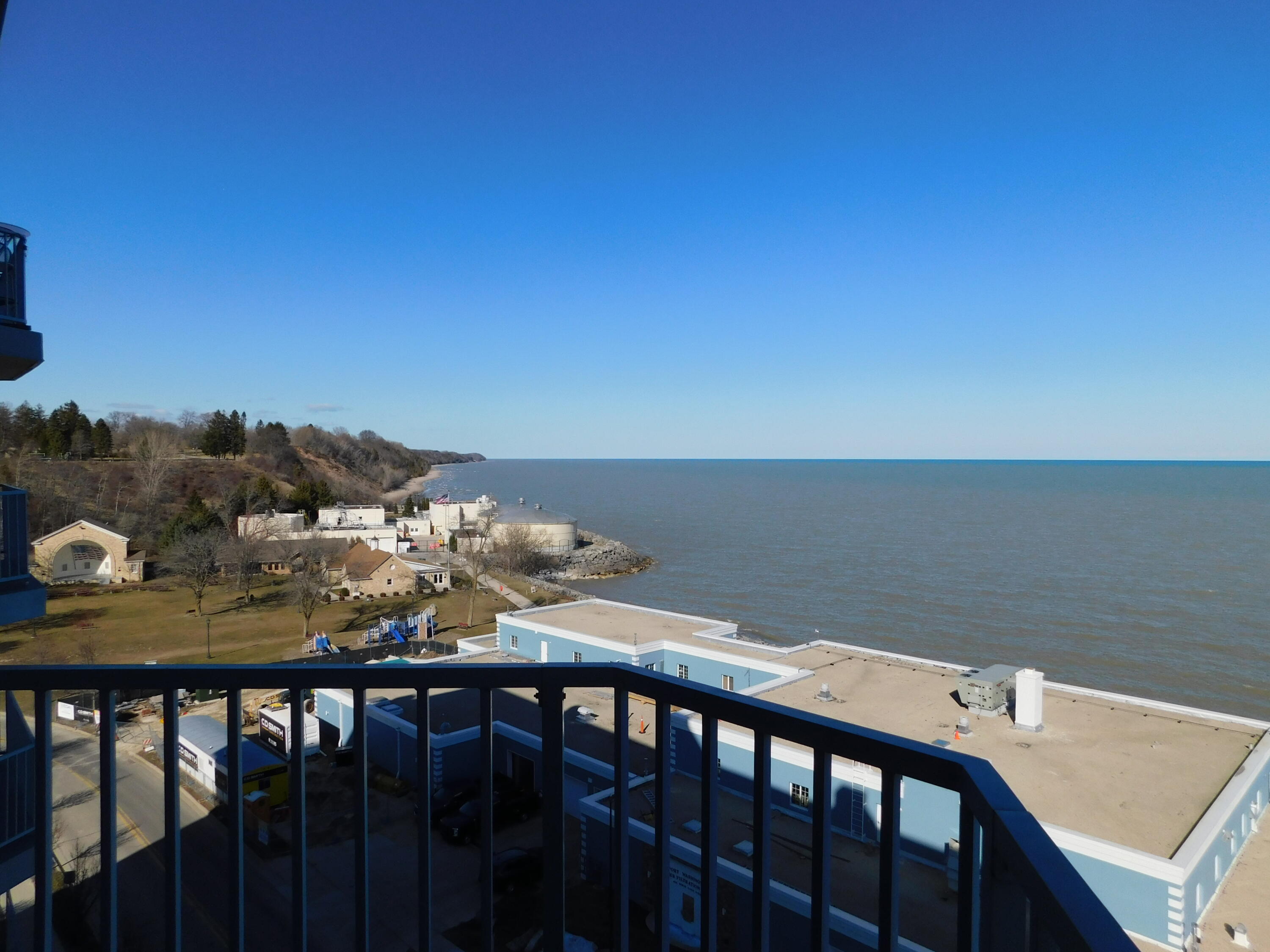 415 Lake Street, Unit 701 Port Washington, WI 53074 - Photo 2 of 31 Deck View
