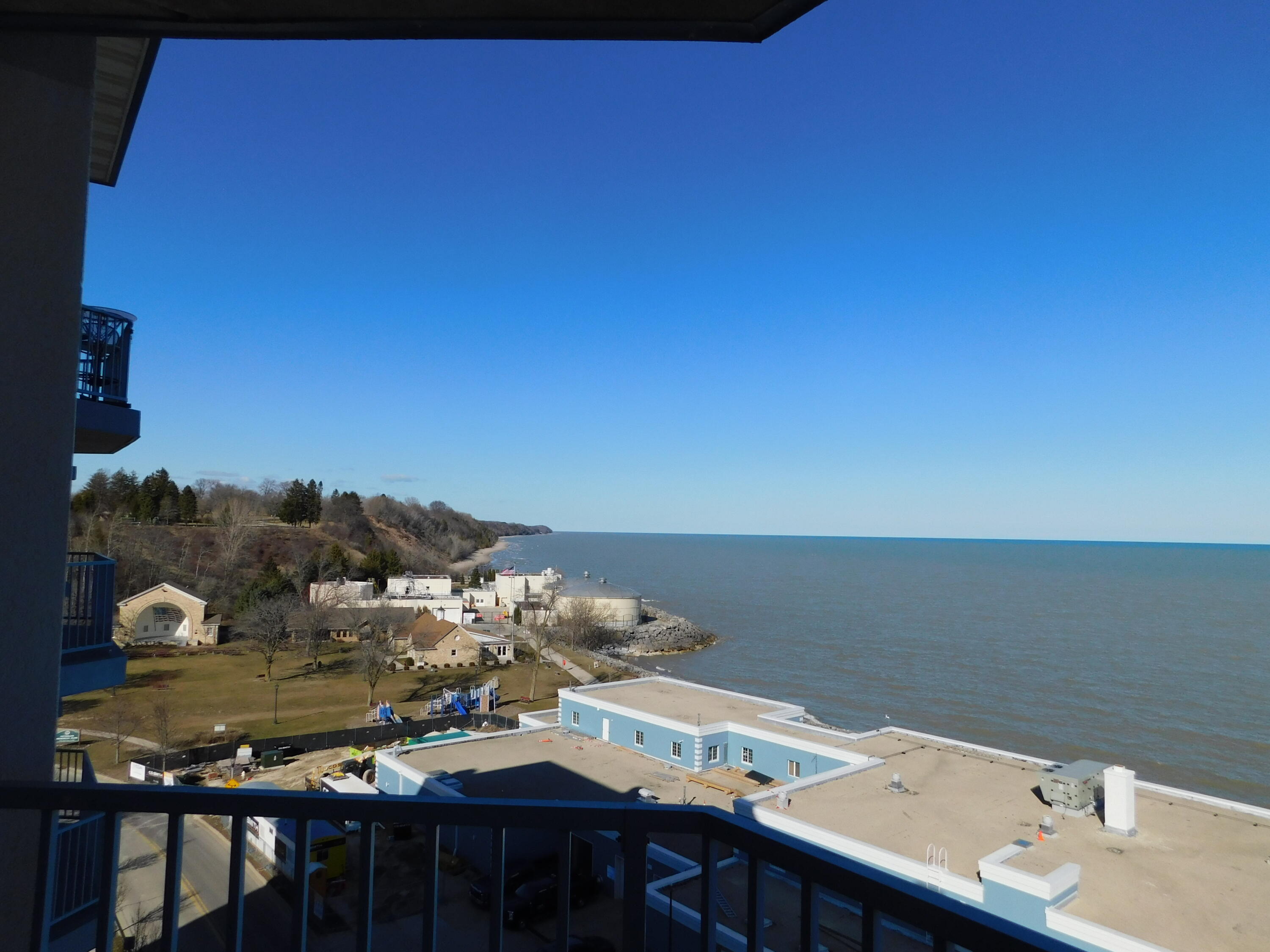 415 Lake Street, Unit 701 Port Washington, WI 53074 - Photo 26 of 31 Deck View
