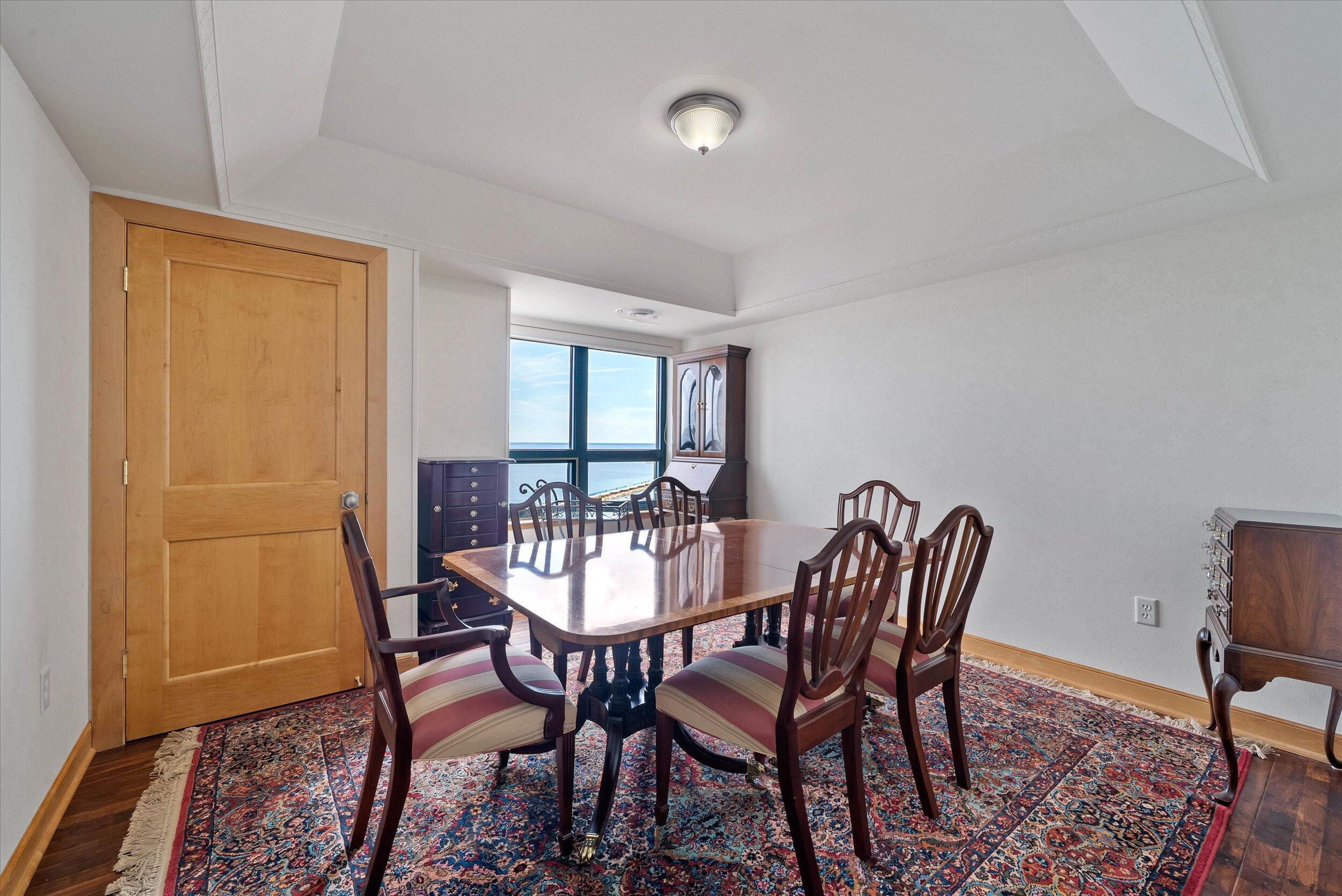 415 Lake Street, Unit 701 Port Washington, WI 53074 - Photo 7 of 16 07-Dining Room 701