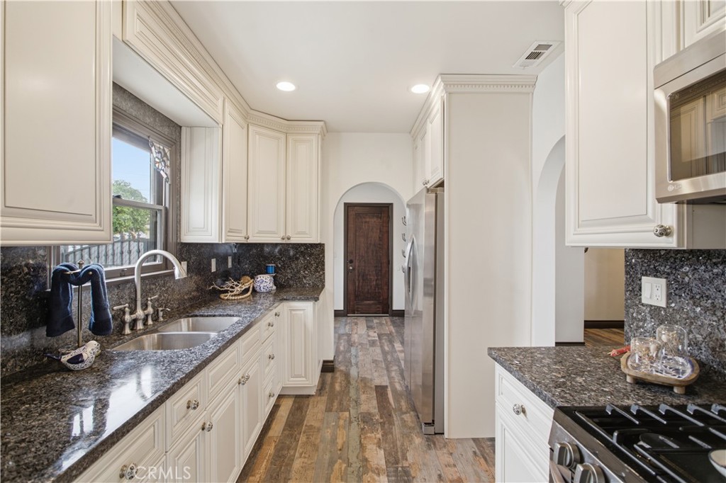 4600 Merrill Avenue Riverside, CA 92506 - Photo 21 of 52