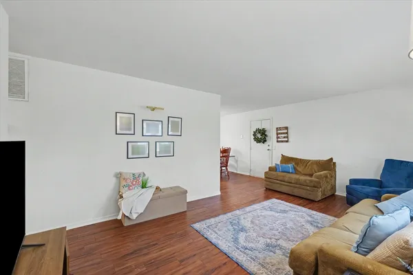 $169,900 | 2405 Lawndale Drive, Champaign, IL 61821