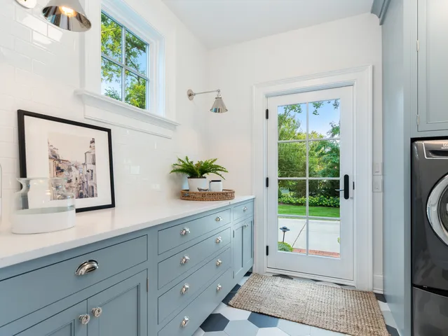 $5,000,000 | 1227 Olesen Drive, Naperville, IL 60540