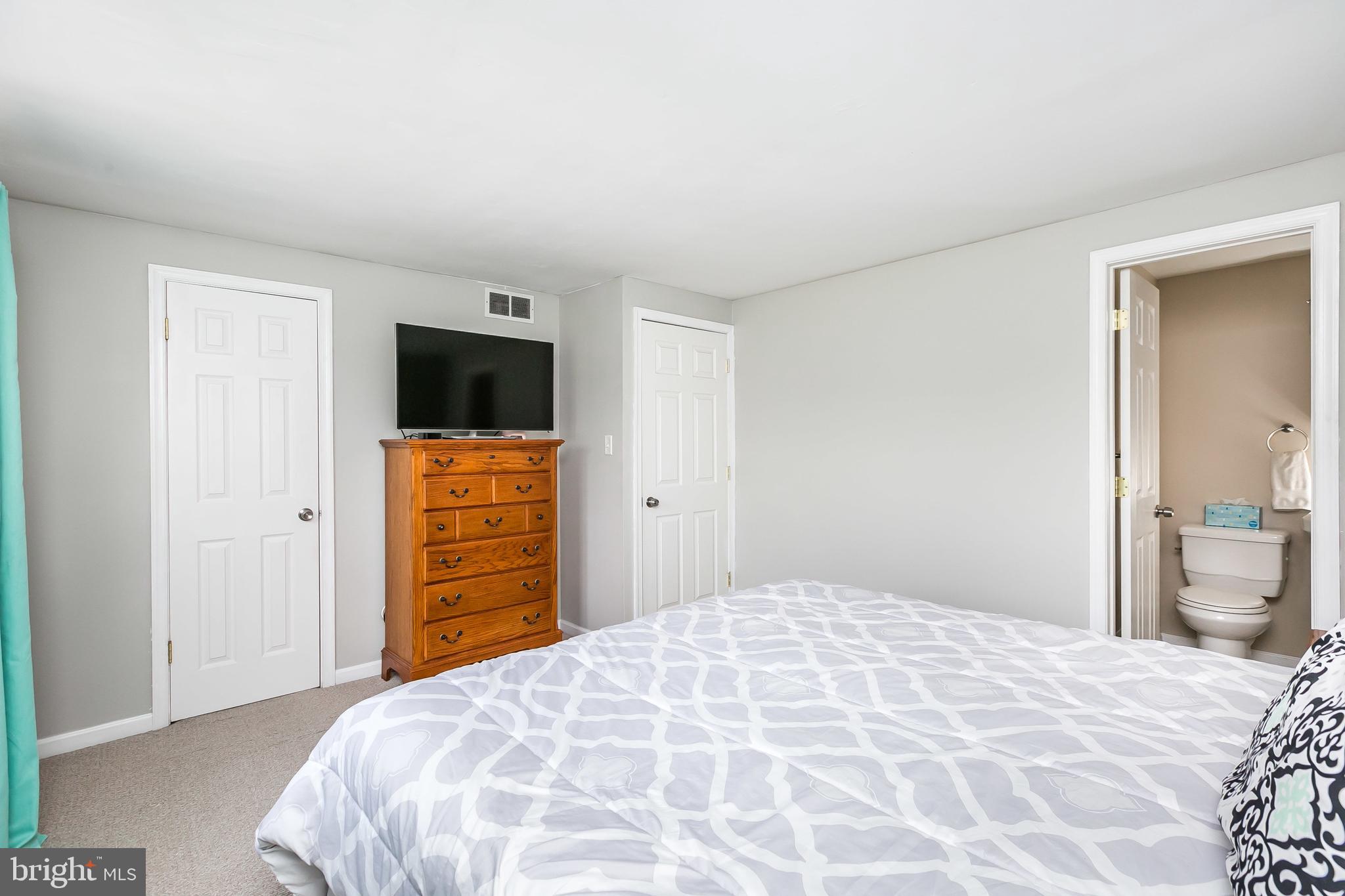 5652 Chelwynd Road Halethorpe, MD 21227 - Photo 14 of 35
