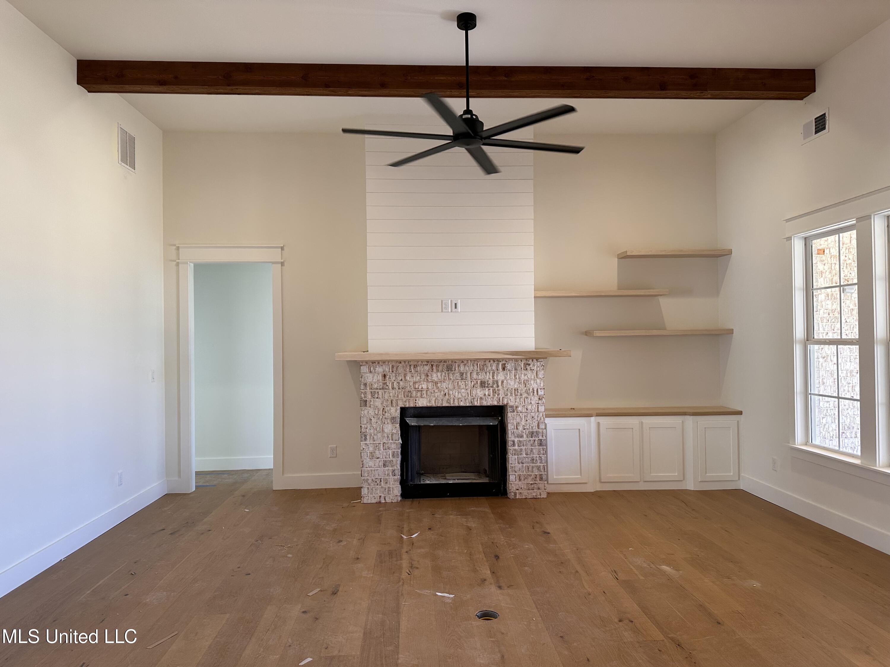 4391 Brooke Drive Nesbit, MS 38651 - Photo 15 of 27 Great room