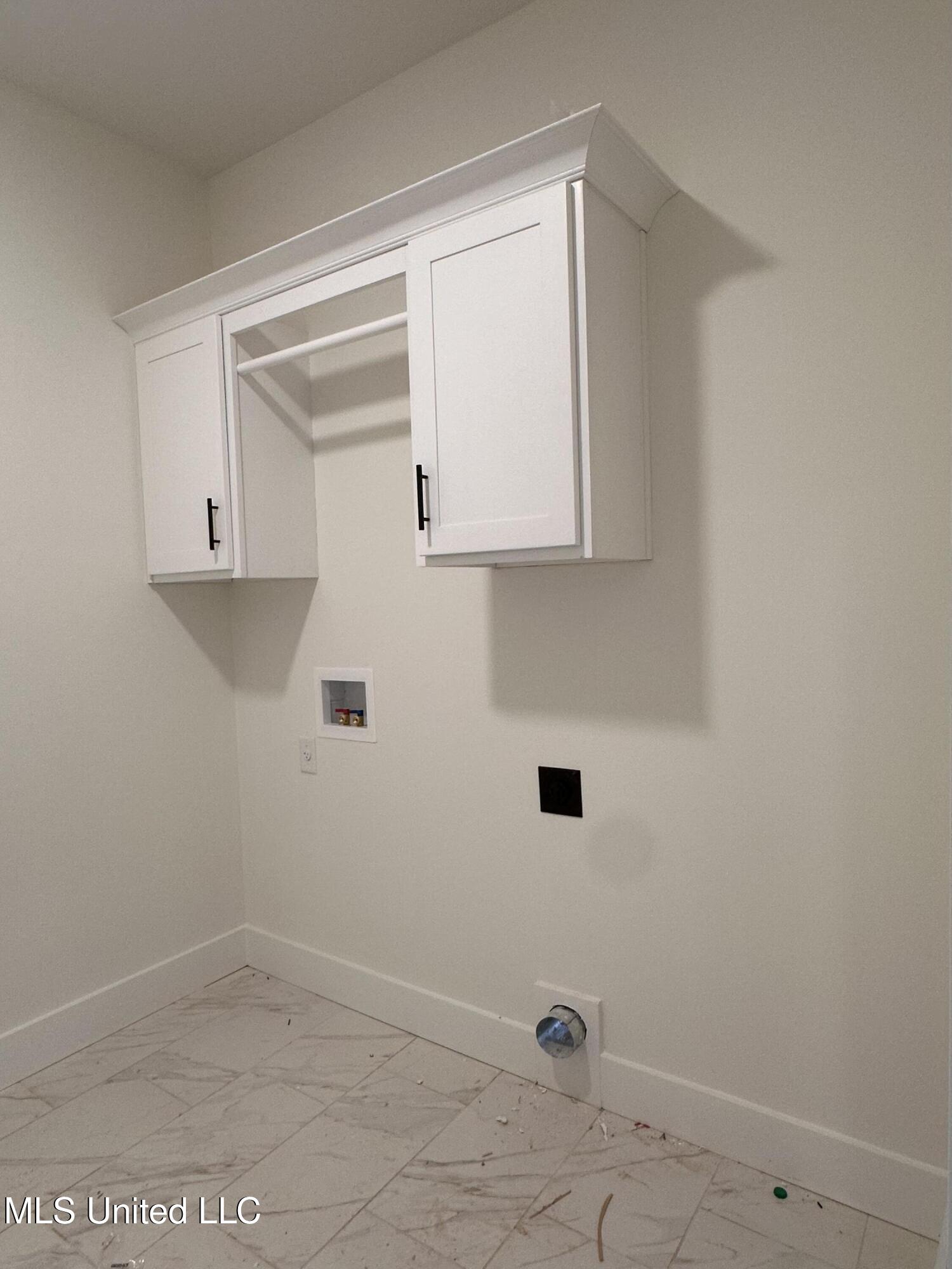 4391 Brooke Drive Nesbit, MS 38651 - Photo 24 of 27 Laundry Room