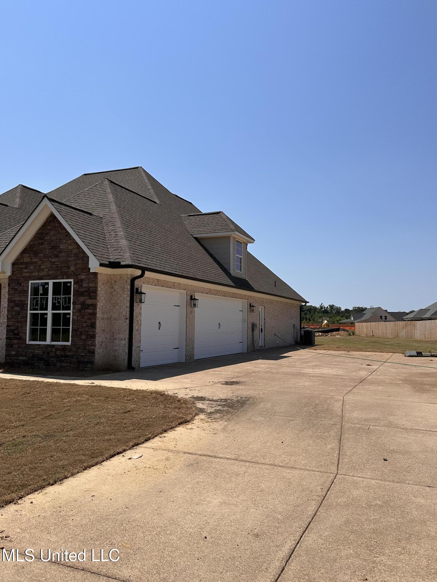 4391 Brooke Drive Nesbit, MS 38651 - Photo 3 of 27 IMG_0220
