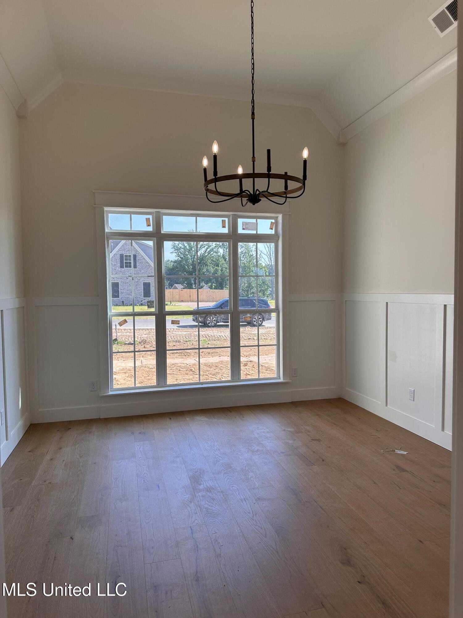 4391 Brooke Drive Nesbit, MS 38651 - Photo 7 of 27 Dining room
