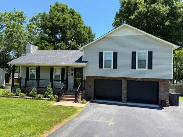 $379,900 | 5005 Hairston Court, Columbia, TN 38401