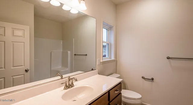 $580,900 | 14 Seville Way, Bethlehem, NY 12158