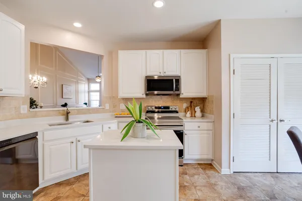 $599,000 | 3014 John Bernard Drive, Unit 147, Ellicott City, MD 21042