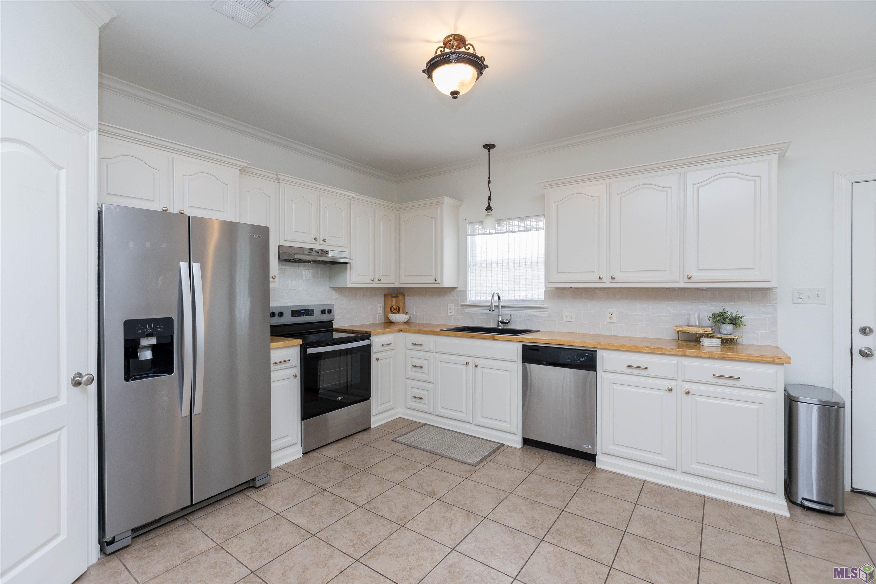 33827 Perkins Crossing Road Walker, LA 70785 - Photo 3 of 23